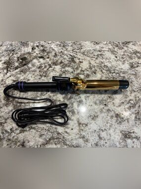 Hot Tools 1 1/4” Gold Barrel Curling Iron with Black Handle